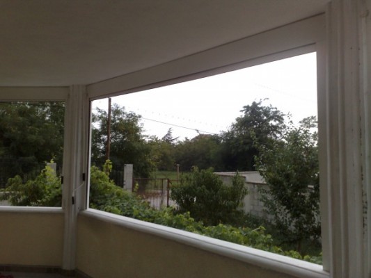 Wind curtains, 